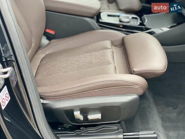 Черный БМВ iX3, объемом двигателя 0 л и пробегом 1 тыс. км за 39999 $, фото 17 на Automoto.ua