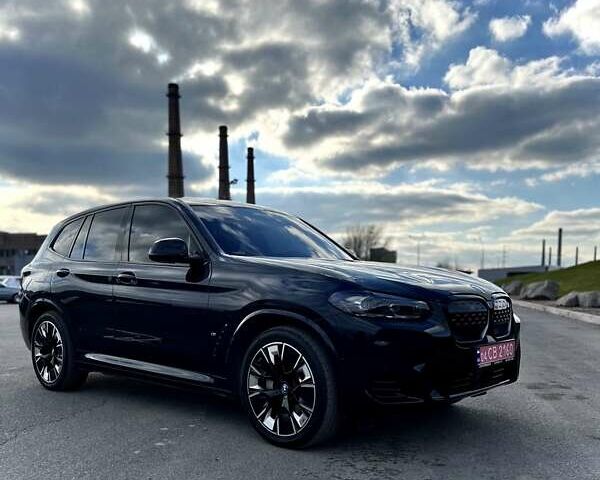 Черный БМВ iX3, объемом двигателя 0 л и пробегом 10 тыс. км за 40000 $, фото 10 на Automoto.ua