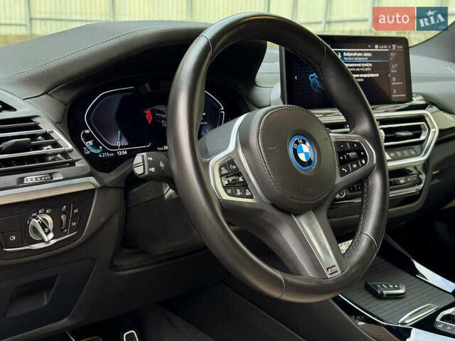 Черный БМВ iX3, объемом двигателя 0 л и пробегом 28 тыс. км за 45000 $, фото 41 на Automoto.ua