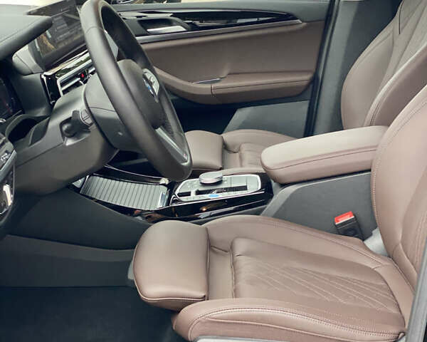 Черный БМВ iX3, объемом двигателя 0 л и пробегом 1 тыс. км за 39999 $, фото 14 на Automoto.ua