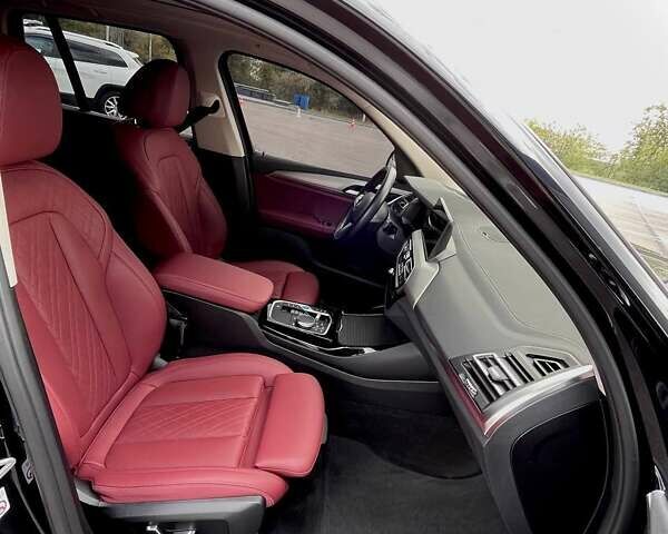 Черный БМВ iX3, объемом двигателя 0 л и пробегом 800 тыс. км за 42000 $, фото 6 на Automoto.ua