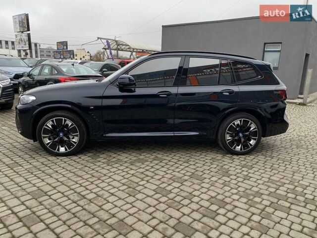 Черный БМВ iX3, объемом двигателя 0 л и пробегом 3 тыс. км за 36900 $, фото 3 на Automoto.ua