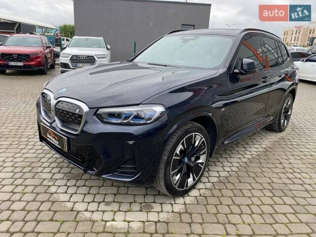 Черный БМВ iX3, объемом двигателя 0 л и пробегом 6 тыс. км за 36400 $, фото 2 на Automoto.ua