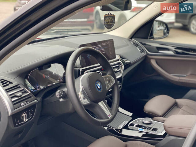 Черный БМВ iX3, объемом двигателя 0 л и пробегом 1 тыс. км за 39999 $, фото 12 на Automoto.ua
