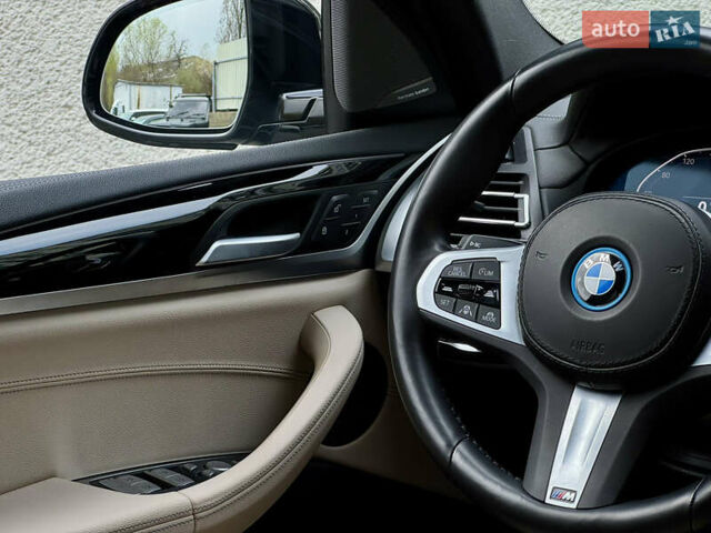 Черный БМВ iX3, объемом двигателя 0 л и пробегом 28 тыс. км за 45000 $, фото 28 на Automoto.ua