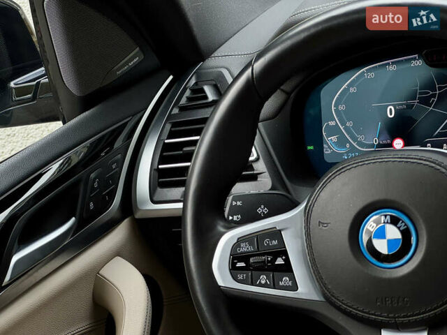 Черный БМВ iX3, объемом двигателя 0 л и пробегом 28 тыс. км за 45000 $, фото 33 на Automoto.ua