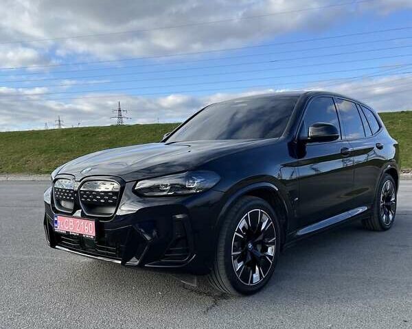 Черный БМВ iX3, объемом двигателя 0 л и пробегом 10 тыс. км за 40000 $, фото 5 на Automoto.ua