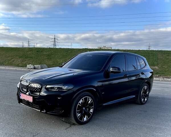 Черный БМВ iX3, объемом двигателя 0 л и пробегом 10 тыс. км за 40000 $, фото 4 на Automoto.ua