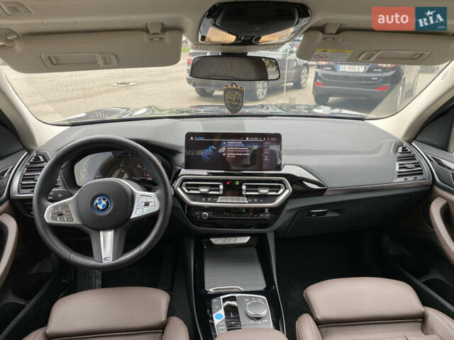 Черный БМВ iX3, объемом двигателя 0 л и пробегом 1 тыс. км за 39999 $, фото 9 на Automoto.ua