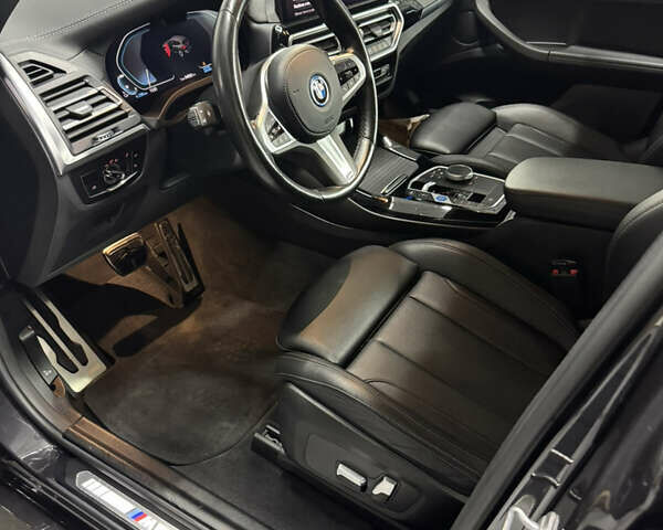 Черный БМВ iX3, объемом двигателя 0 л и пробегом 54 тыс. км за 39500 $, фото 35 на Automoto.ua