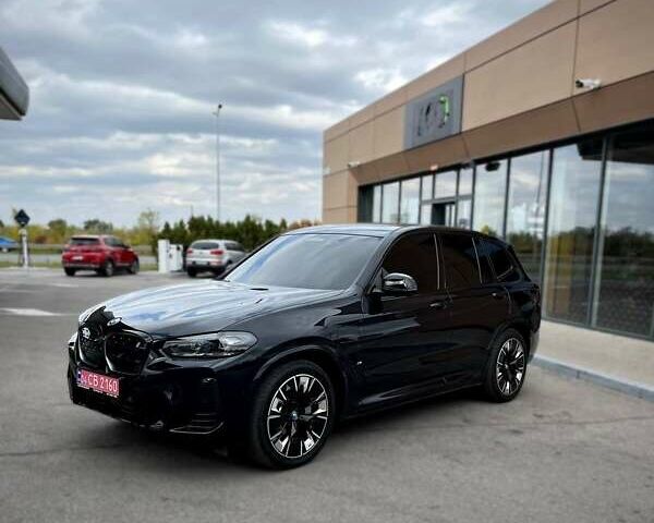 Черный БМВ iX3, объемом двигателя 0 л и пробегом 800 тыс. км за 42000 $, фото 11 на Automoto.ua