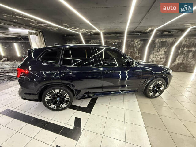 Черный БМВ iX3, объемом двигателя 0 л и пробегом 9 тыс. км за 42000 $, фото 9 на Automoto.ua