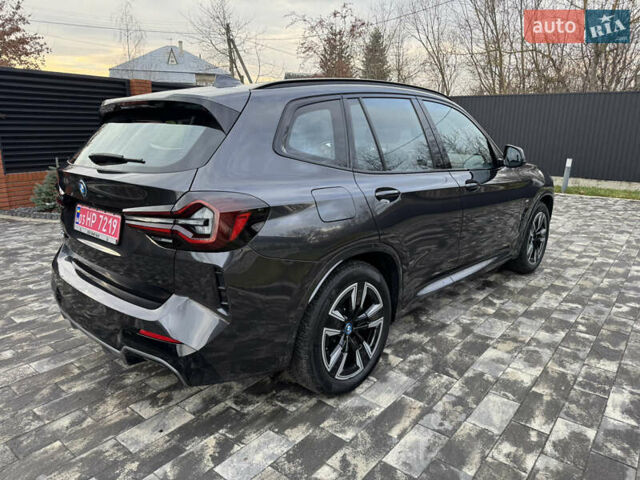 Черный БМВ iX3, объемом двигателя 0 л и пробегом 54 тыс. км за 39500 $, фото 22 на Automoto.ua