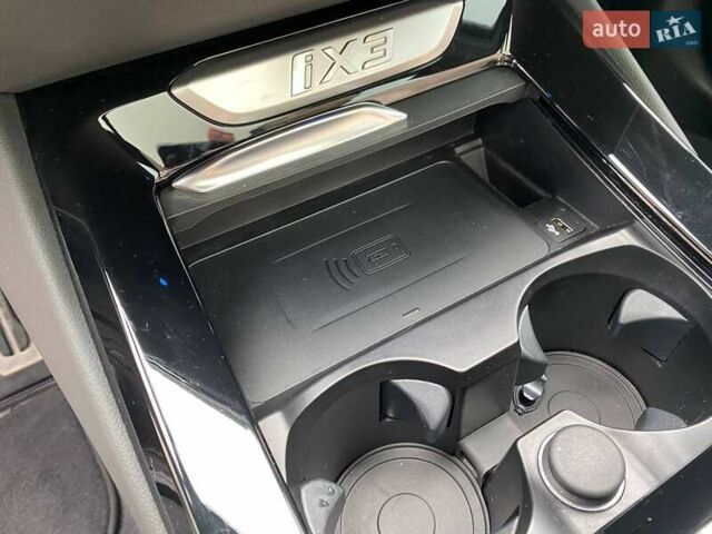 Черный БМВ iX3, объемом двигателя 0 л и пробегом 6 тыс. км за 36400 $, фото 19 на Automoto.ua