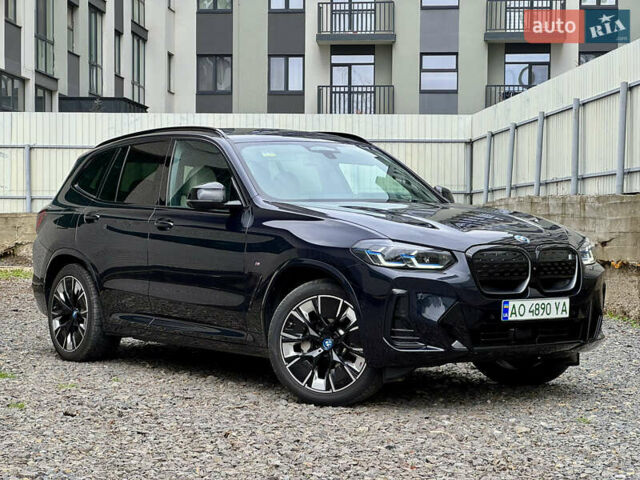 Черный БМВ iX3, объемом двигателя 0 л и пробегом 28 тыс. км за 45000 $, фото 9 на Automoto.ua