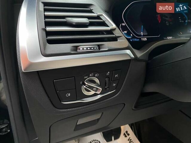 Черный БМВ iX3, объемом двигателя 0 л и пробегом 3 тыс. км за 36900 $, фото 16 на Automoto.ua