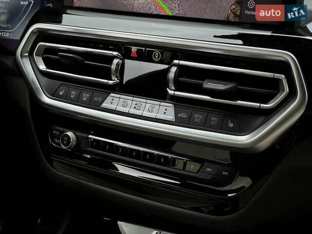 Черный БМВ iX3, объемом двигателя 0 л и пробегом 28 тыс. км за 45000 $, фото 30 на Automoto.ua