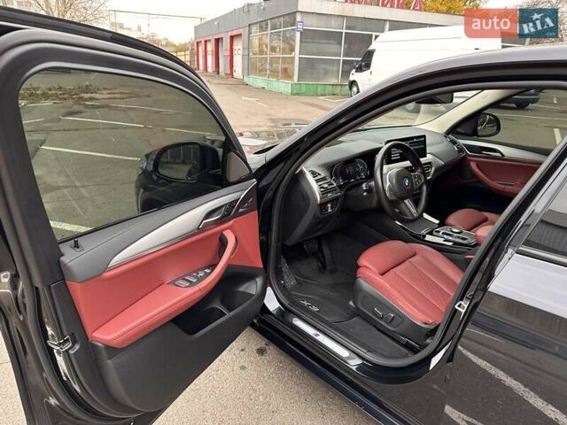 Черный БМВ iX3, объемом двигателя 0 л и пробегом 7 тыс. км за 37900 $, фото 10 на Automoto.ua