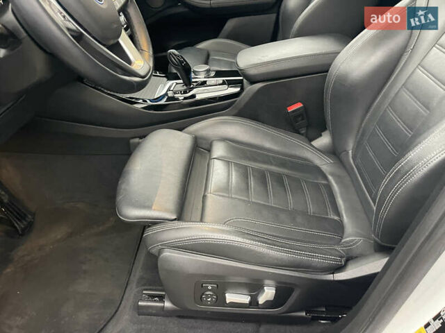 БМВ iX3, объемом двигателя 0 л и пробегом 136 тыс. км за 24800 $, фото 9 на Automoto.ua