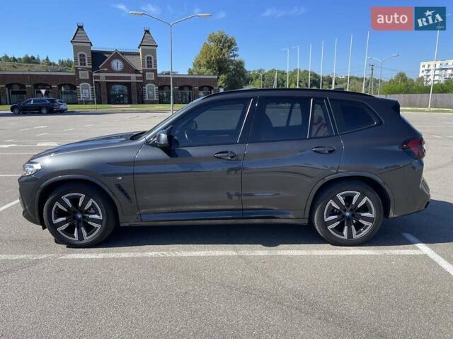 Серый БМВ iX3, объемом двигателя 0 л и пробегом 39 тыс. км за 38000 $, фото 3 на Automoto.ua