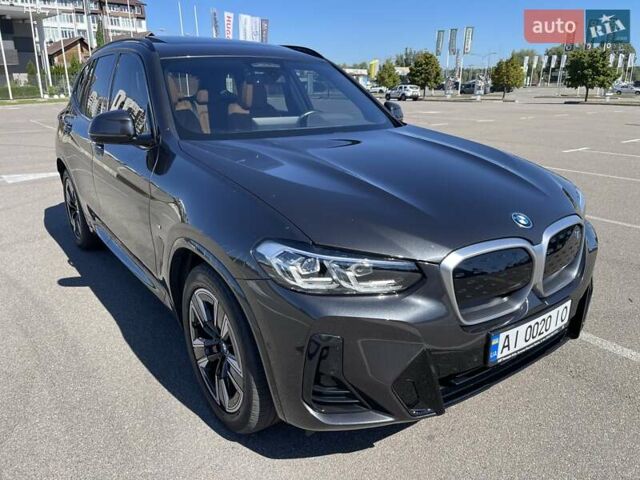 Серый БМВ iX3, объемом двигателя 0 л и пробегом 39 тыс. км за 38000 $, фото 2 на Automoto.ua