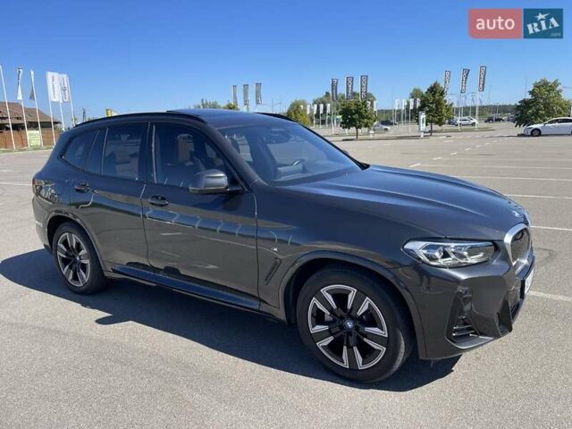 Серый БМВ iX3, объемом двигателя 0 л и пробегом 39 тыс. км за 38000 $, фото 12 на Automoto.ua