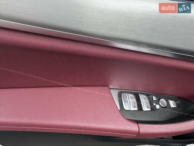 Серый БМВ iX3, объемом двигателя 0 л и пробегом 27 тыс. км за 39500 $, фото 5 на Automoto.ua