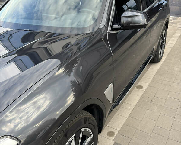 Серый БМВ iX3, объемом двигателя 0 л и пробегом 133 тыс. км за 34999 $, фото 7 на Automoto.ua