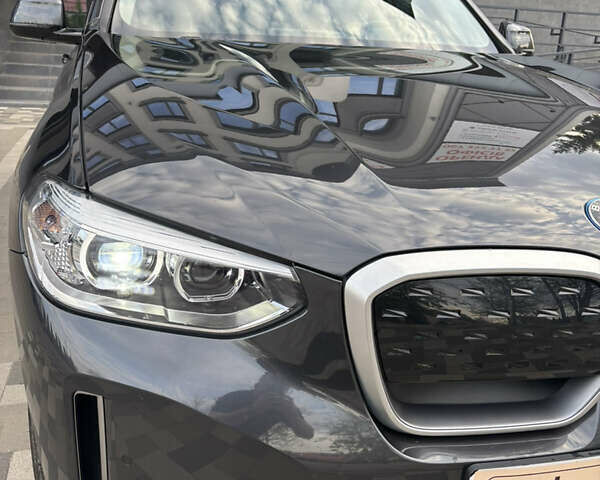 Серый БМВ iX3, объемом двигателя 0 л и пробегом 133 тыс. км за 35500 $, фото 21 на Automoto.ua