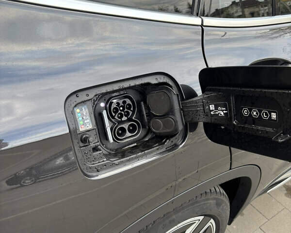 Серый БМВ iX3, объемом двигателя 0 л и пробегом 133 тыс. км за 34999 $, фото 16 на Automoto.ua