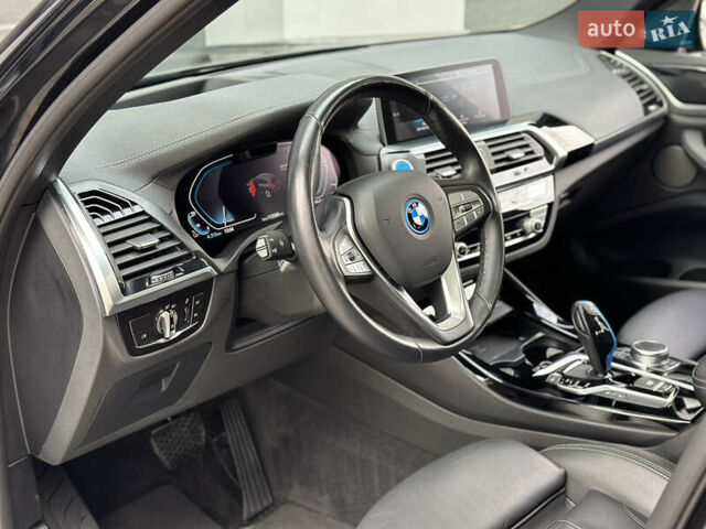 Синий БМВ iX3, объемом двигателя 0 л и пробегом 112 тыс. км за 33400 $, фото 63 на Automoto.ua