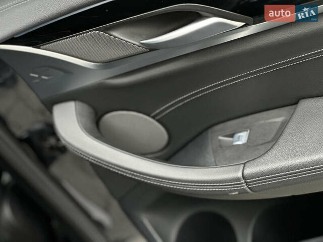 Синий БМВ iX3, объемом двигателя 0 л и пробегом 112 тыс. км за 33400 $, фото 58 на Automoto.ua