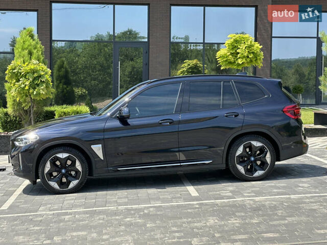 Синий БМВ iX3, объемом двигателя 0 л и пробегом 65 тыс. км за 34399 $, фото 13 на Automoto.ua