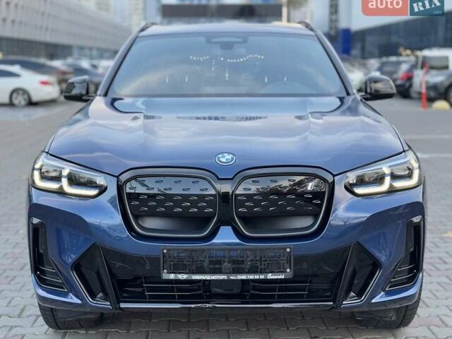 Синий БМВ iX3, объемом двигателя 0 л и пробегом 40 тыс. км за 35900 $, фото 5 на Automoto.ua