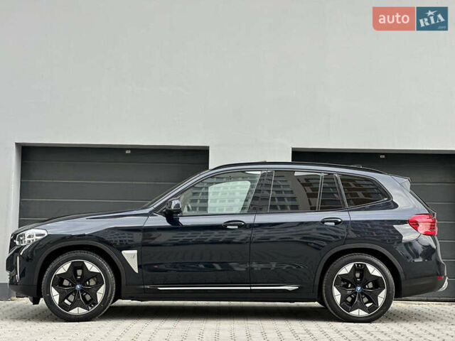 Синий БМВ iX3, объемом двигателя 0 л и пробегом 112 тыс. км за 33400 $, фото 11 на Automoto.ua