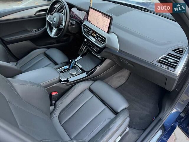 Синий БМВ iX3, объемом двигателя 0 л и пробегом 40 тыс. км за 35900 $, фото 42 на Automoto.ua