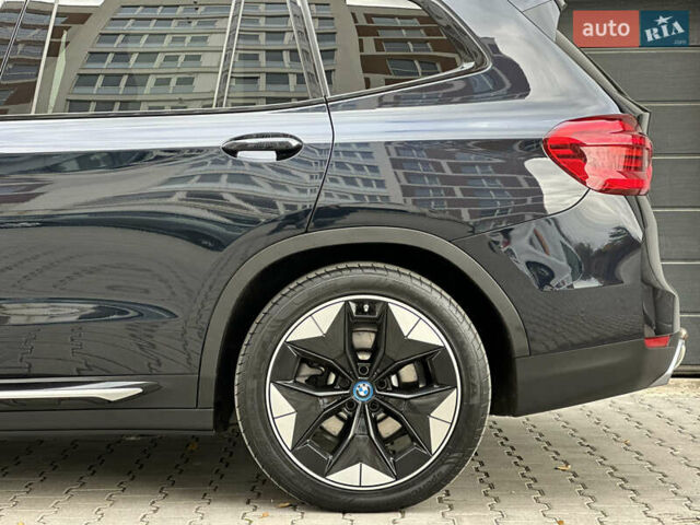 Синий БМВ iX3, объемом двигателя 0 л и пробегом 112 тыс. км за 33400 $, фото 13 на Automoto.ua