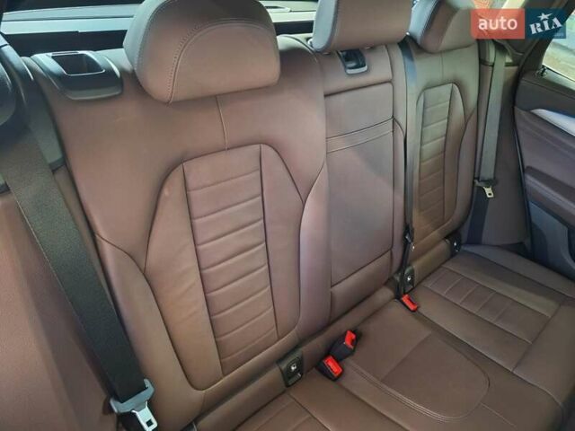 Синий БМВ iX3, объемом двигателя 0 л и пробегом 154 тыс. км за 35000 $, фото 7 на Automoto.ua