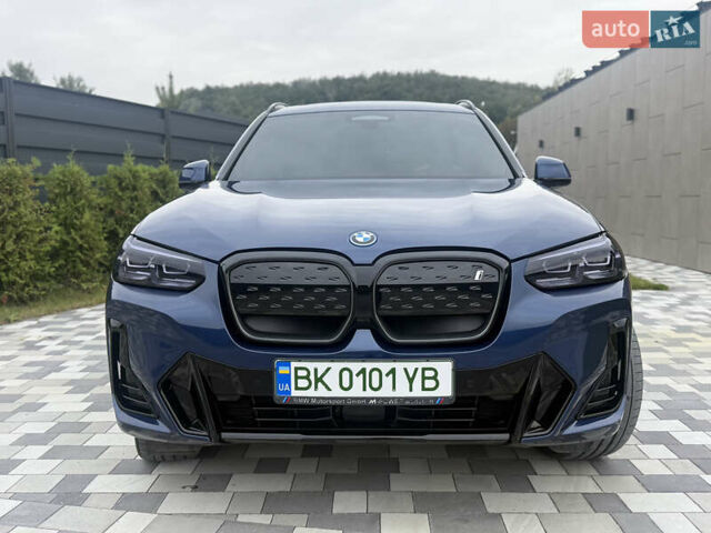 Синій БМВ iX3, об'ємом двигуна 0 л та пробігом 44 тис. км за 42999 $, фото 4 на Automoto.ua