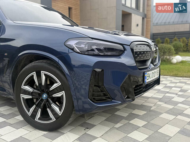 Синій БМВ iX3, об'ємом двигуна 0 л та пробігом 44 тис. км за 42999 $, фото 3 на Automoto.ua
