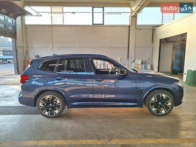 Синий БМВ iX3, объемом двигателя 0 л и пробегом 154 тыс. км за 35000 $, фото 2 на Automoto.ua