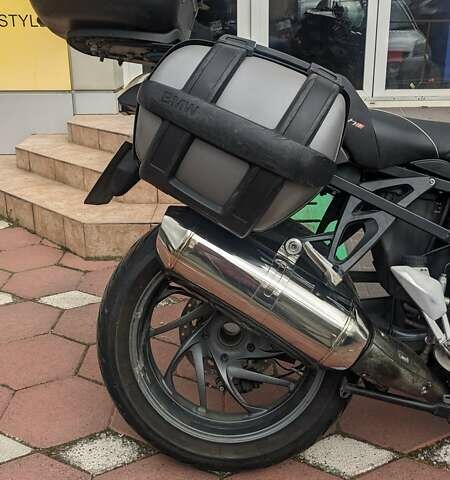 БМВ K 1300R, объемом двигателя 0 л и пробегом 74 тыс. км за 9000 $, фото 4 на Automoto.ua