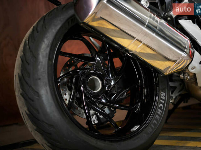 БМВ K 1300R, объемом двигателя 1.3 л и пробегом 31 тыс. км за 11000 $, фото 17 на Automoto.ua