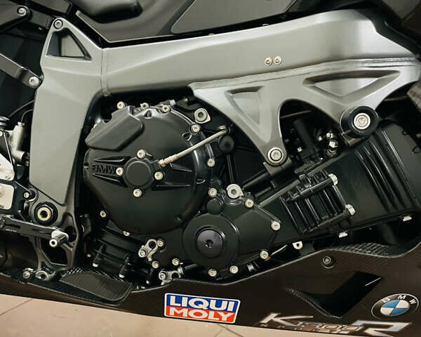 Серый БМВ K 1300R, объемом двигателя 1.3 л и пробегом 53 тыс. км за 10800 $, фото 22 на Automoto.ua
