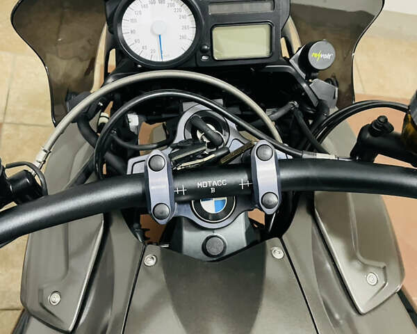 Серый БМВ K 1300R, объемом двигателя 1.3 л и пробегом 53 тыс. км за 10800 $, фото 35 на Automoto.ua