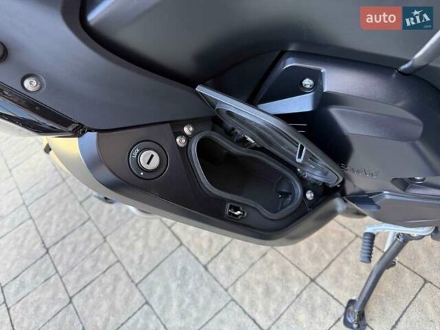 Черный БМВ K 1600GT, объемом двигателя 1.6 л и пробегом 2 тыс. км за 34900 $, фото 31 на Automoto.ua