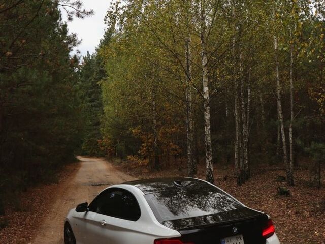 Білий БМВ m240i, об'ємом двигуна 3 л та пробігом 103 тис. км за 26700 $, фото 7 на Automoto.ua