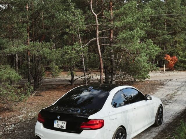 Білий БМВ m240i, об'ємом двигуна 3 л та пробігом 103 тис. км за 26700 $, фото 4 на Automoto.ua