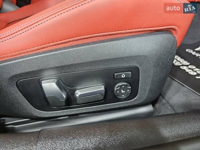 Белый БМВ M8 Gran Coupe, объемом двигателя 4.39 л и пробегом 31 тыс. км за 144999 $, фото 22 на Automoto.ua