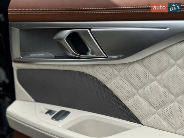 Черный БМВ M8 Gran Coupe, объемом двигателя 4.4 л и пробегом 130 тыс. км за 80999 $, фото 41 на Automoto.ua